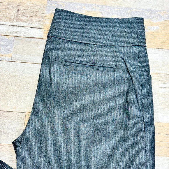 REITMANS – Charcoal pinstripe office pants | Stretch comfort • - Picture 2 of 7